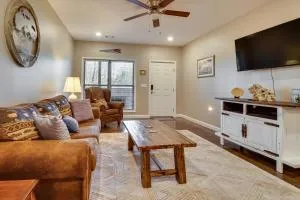 Cozy Bull Shoals Condo Getaway about 1 Mi to Lake! - Bull Shoals