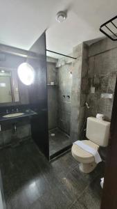Quarto em Hotel no Bairro de Tambaú, em uma localização bem central Apto 216