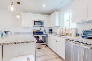 5 Rehoboth Beach House --- 20494 Coastal Highway, Unit #5