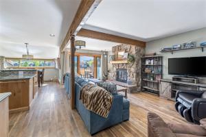 VP-A105 Village Point 3Br 3Ba