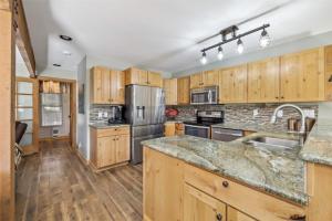 VP-A105 Village Point 3Br 3Ba