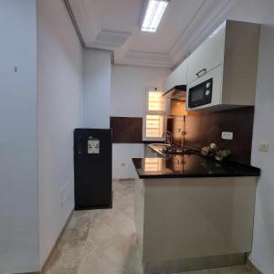 Spacious Apartment Ennasr 2