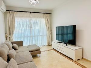 APARTMENT WITH OCEAN VIEW