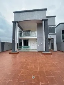 Elegant and Cosy Four Bedroom Home in Accra - Aiyimensa