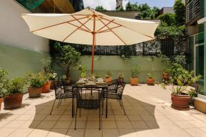 New! Stunning garden house 2 bdr Apt