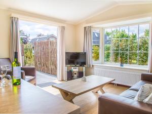 Chalet in Noordwijk near the Beach