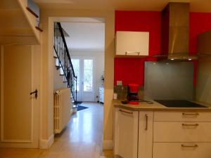 Maison en pierre rénovée, 3 chambres, jardin clos, équipée, calme et proche étang à Senonches - FR-1-581-36