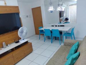 Lindo e espaçoso Flat em Muro Alto- 3 quartos-suíte- ar-condicionado- vista total para a piscina