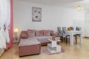 Apartments with parking space Liznjan, Medulin - 21802