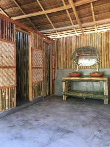 Love Shack Hostel & Cafe