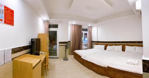 Studio Có Ban Công (Studio with Balcony)