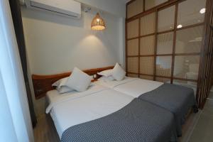 YOLO Bangkok Boutique Hotel