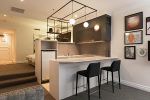 CBD Executive Apartment right by the Harbour