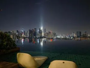 DATUM JELATEK by PakPin offers Bed & Sofa Bed WiFi 50" TV Netflix - Kampong Keramat Dalam