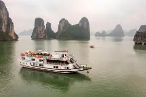 Ha Long Fantasea Legend Cruise - Hoàng Lỗ