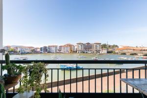 Appartements Vue plongeante sur l'eau : photos des chambres