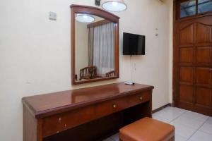 RedDoorz Plus @ Laweyan