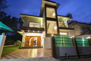 IN 4BHK VILLA LONAVALA