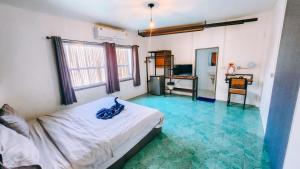 Downtown Kohlarn Resort