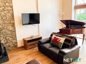 Sgubor Sgiwiff - Luxury Family Rural Retreat in Pembrokeshire