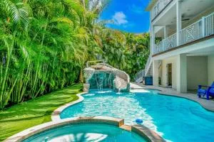 Tropical Hideaway - Cortez