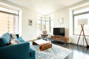 Tribeca 1br w roof deck nr world trade center NYC-1356