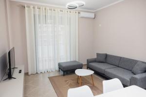 The Seaside Oasis Apartment by PikHost