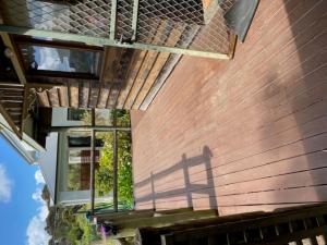 Lyall Street Beach Cabin