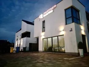 4TREES Airport Apartments - Selnica Šćitarjevska