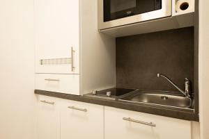 Stylish Modern Studio in Central Location