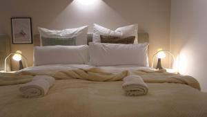 Modern & Zentral mit Parkplatz - 30 min bis zur Messe Köln und Düsseldorf