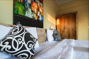 Utu Ubud Apartments 3rd floor: Modern Studio in Most Center