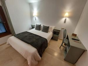 Double or Twin Room room in Hotel Can Guixa