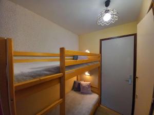 Studio 4 pers, centre village, proche commerces et pistes, TV incluse - FR-1-241-29