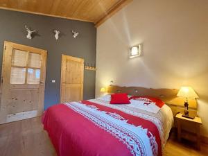 Appartement duplex spacieux avec piscine et WiFi à Samoëns - FR-1-624-9