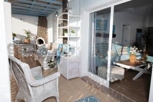 Beachfront two bedrooms house Casa Toral