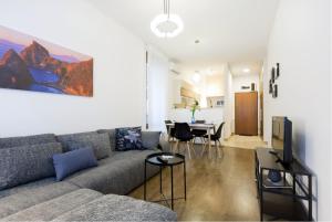 Kazinczy 3 Jewish HQ Bedroom + Living with Balcony