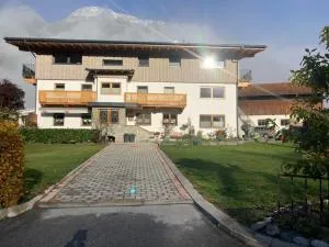 Gästehaus Köll - Roppen