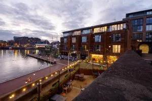 The Boat House Apartment by Cliftonvalley Apartments - Bristol