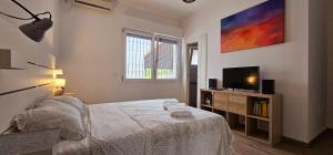 Seaside Villa with Hot Tub, 5mins walk from the sea