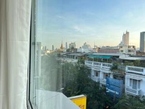 Roof Top 4BR Top Private Floor, china town, center