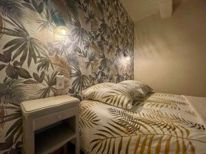 La Traverse - au pied de la Cité Médiévale - Clim et terrasse