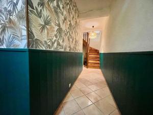 Appartements La Traverse - au pied de la Cite Medievale - Clim et terrasse : photos des chambres