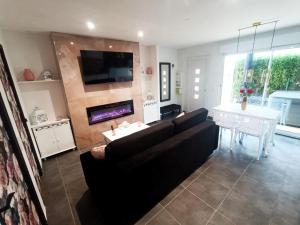 Maisons de vacances Cocon romantique avec jacuzzi exterieur : photos des chambres