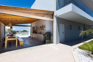 Evilio Suites, Inspired Family Retreat, Βy ThinkVilla