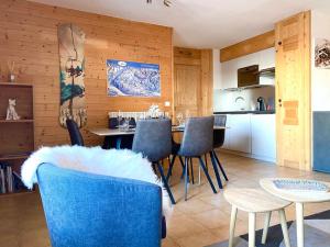 Appartement de charme au pied des pistes, centre des Gets, balcon et terrasse, 2 chambres, Wi-Fi gratuit - FR-1-623-268