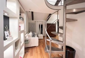 Acadamis - CIELO NELLA STANZA img11