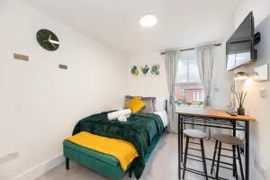 Small and Trendy studio 3B - Willesden