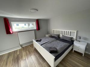 Ruegenferienhaus - Schaprode Hafen