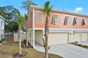 Coastal Charm Hallandale 3 Bdrm Vacation Home - Murrells Inlet
